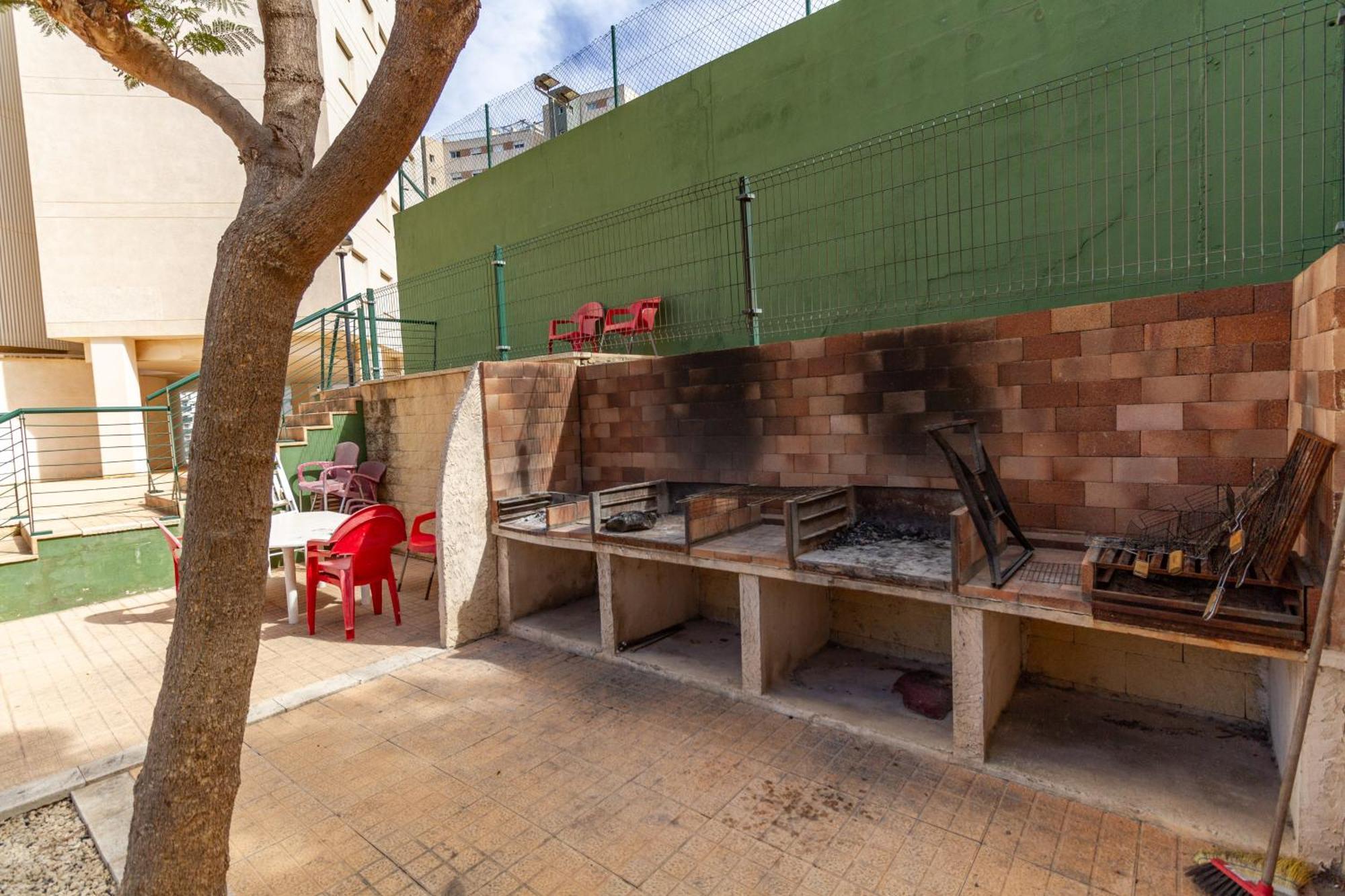 Apartment Vilapark With Pool, Free Parking, Terrace, Beach Benidorm Kültér fotó