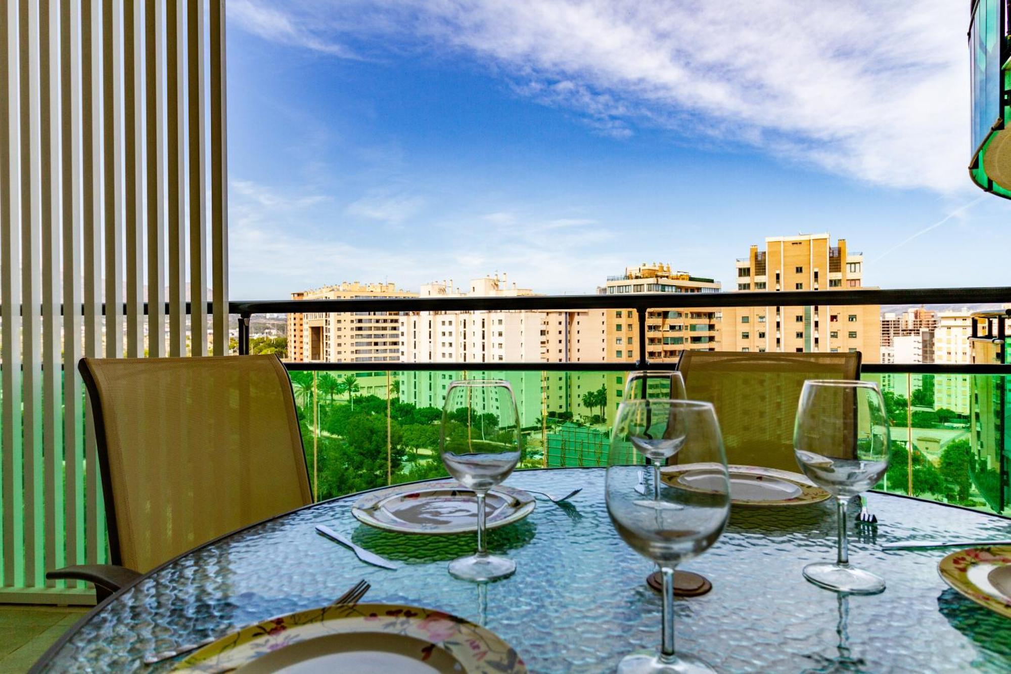 Apartment Vilapark With Pool, Free Parking, Terrace, Beach Benidorm Kültér fotó